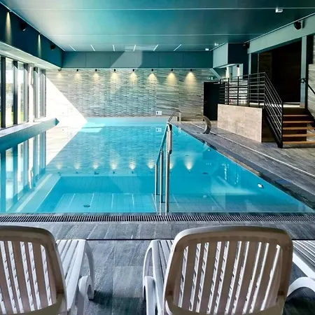 Faro Kasprowicza 20 Basen W Cenie Schwimmbad Im Preis Kołobrzeg
