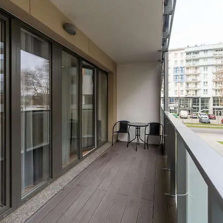 Faro Kasprowicza 20 Basen W Cenie Schwimmbad Im Preis *