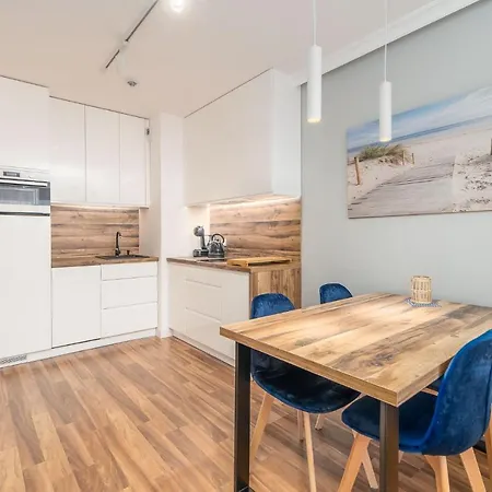 Faro Kasprowicza 20 Basen W Cenie Schwimmbad Im Preis