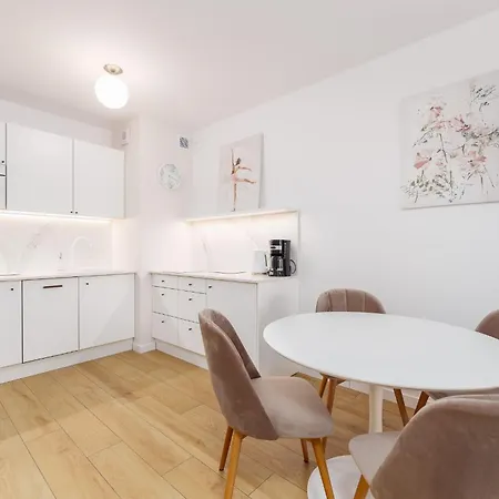 Appartamento Faro Kasprowicza 20 Basen W Cenie Schwimmbad Im Preis Kołobrzeg