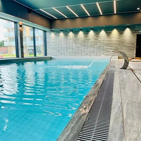 Faro Kasprowicza 20 Basen W Cenie Schwimmbad Im Preis Kolobrzeg